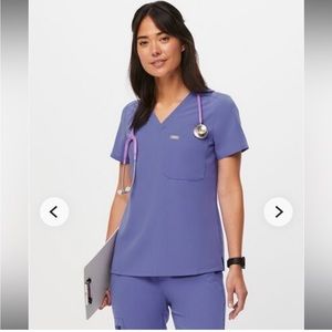 NWOT FIGS Blueberry Scrub TOP M